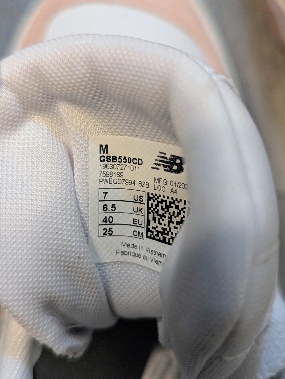 New Balance 550 White & Blush Pink Leather Sneakers NWOT - Picture 5 of 7